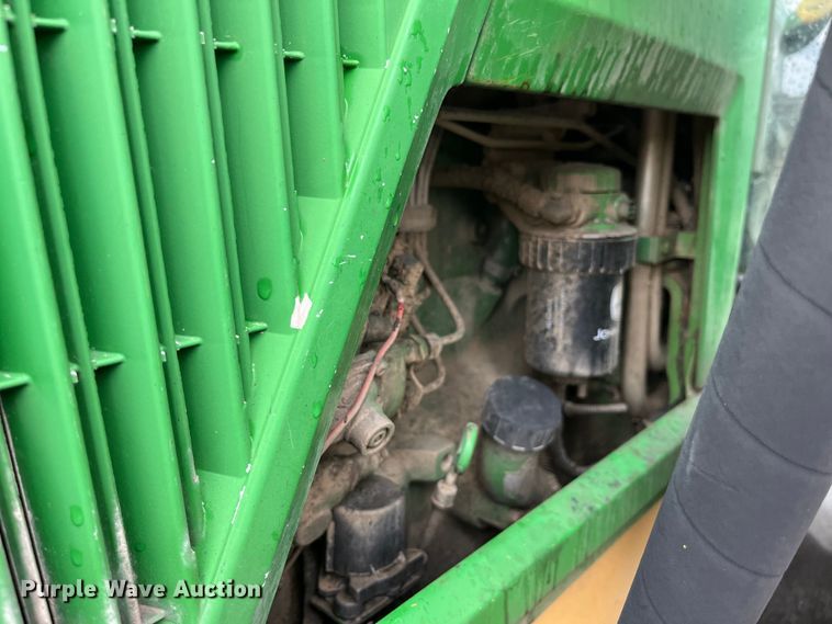 image for item LD9468 John Deere  tractor