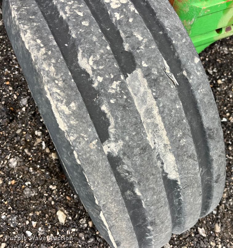 image for item LD9468 John Deere  tractor