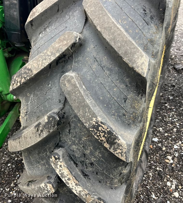 image for item LD9468 John Deere  tractor