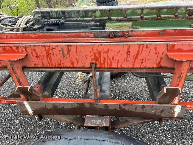 image for item LD9472 Pile driver