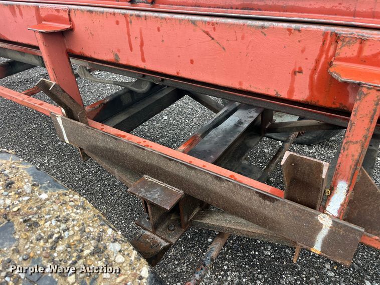 image for item LD9472 Pile driver