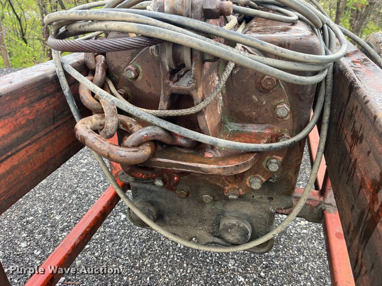 image for item LD9472 Pile driver