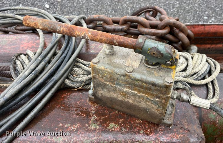 image for item LD9472 Pile driver