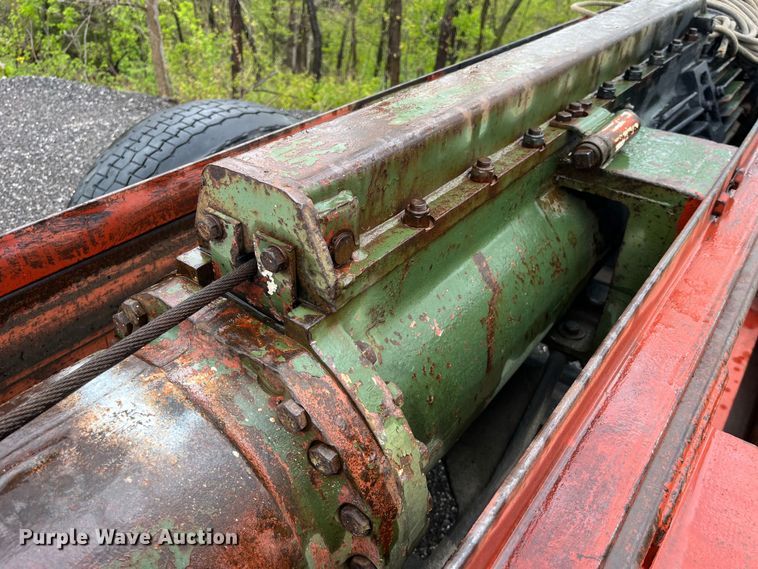 image for item LD9472 Pile driver