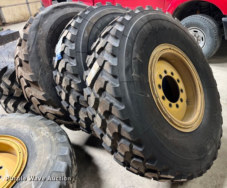 image for item LD9473 (8) 14.00R24 tires