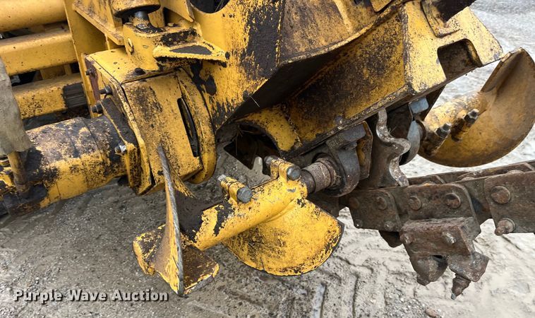 image for item LD9497 1997 Vermeer V4150A trencher