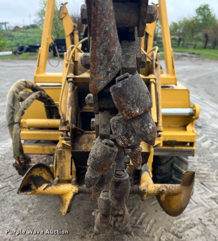 image for item LD9497 1997 Vermeer V4150A trencher