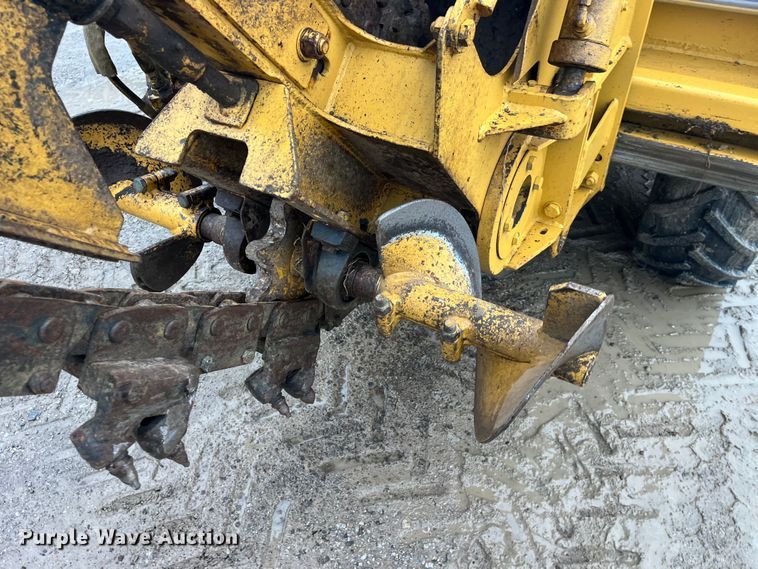 image for item LD9497 1997 Vermeer V4150A trencher