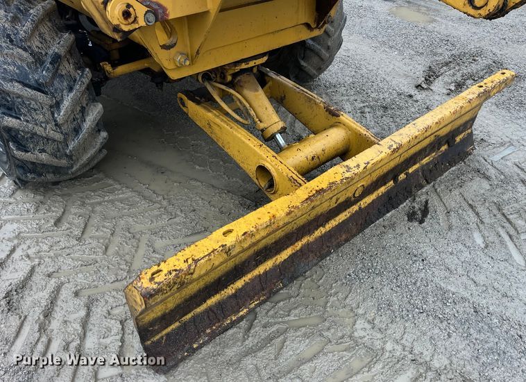 image for item LD9497 1997 Vermeer V4150A trencher