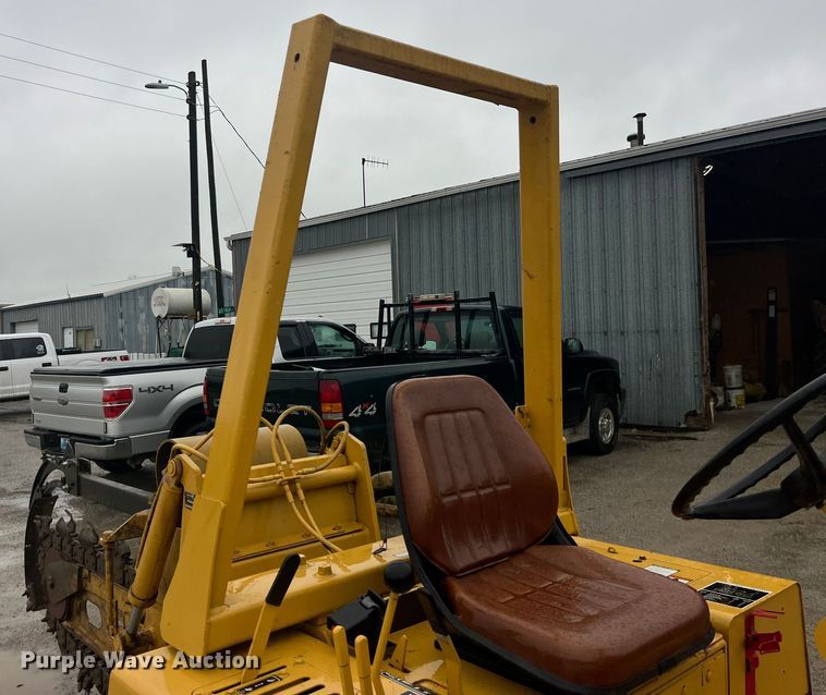 image for item LD9497 1997 Vermeer V4150A trencher