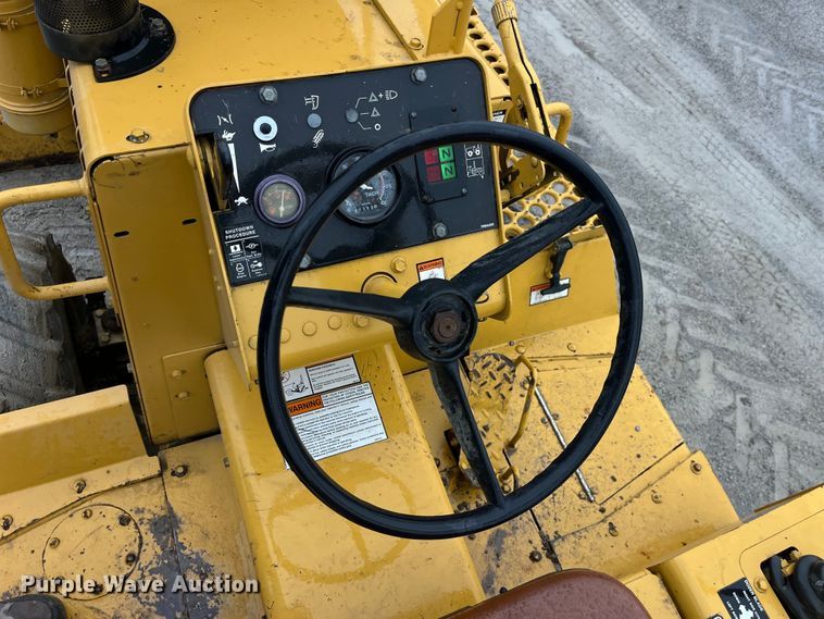 image for item LD9497 1997 Vermeer V4150A trencher