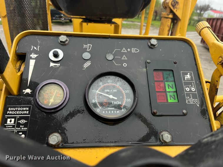 image for item LD9497 1997 Vermeer V4150A trencher