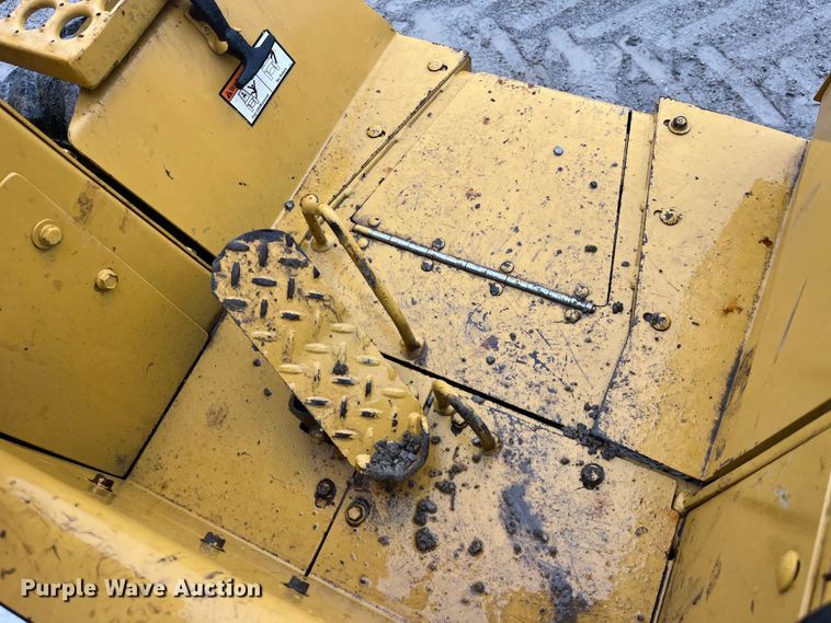 image for item LD9497 1997 Vermeer V4150A trencher