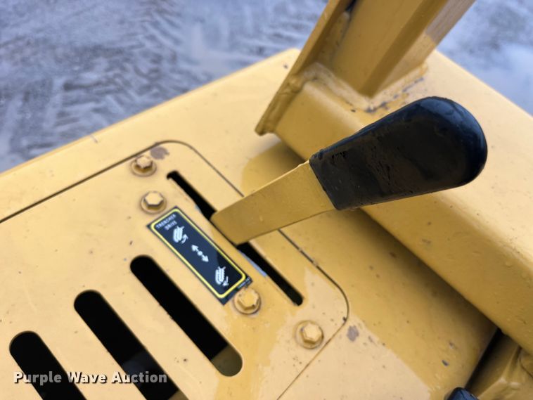 image for item LD9497 1997 Vermeer V4150A trencher