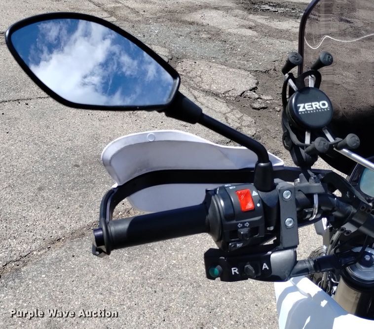 image for item LO9009 2016 Z-Force FX  motorcycle