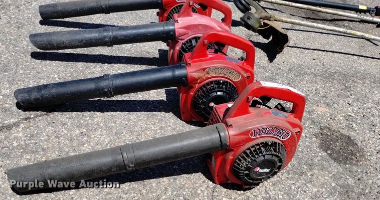 image for item LO9010 Lawn equipment 