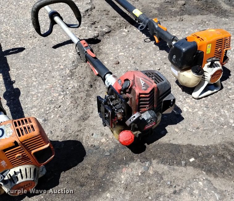 image for item LO9010 Lawn equipment 