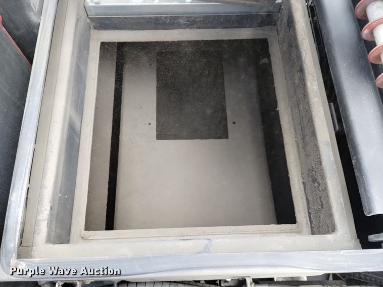 image for item LO9013 2015 Karcher KM130/300RLFGKNA sweeper