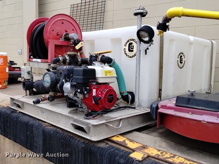 image for item LO9015 Chemical Containers  applicator skid