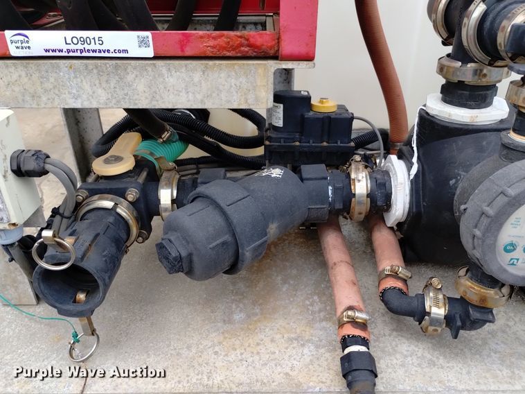 image for item LO9015 Chemical Containers  applicator skid