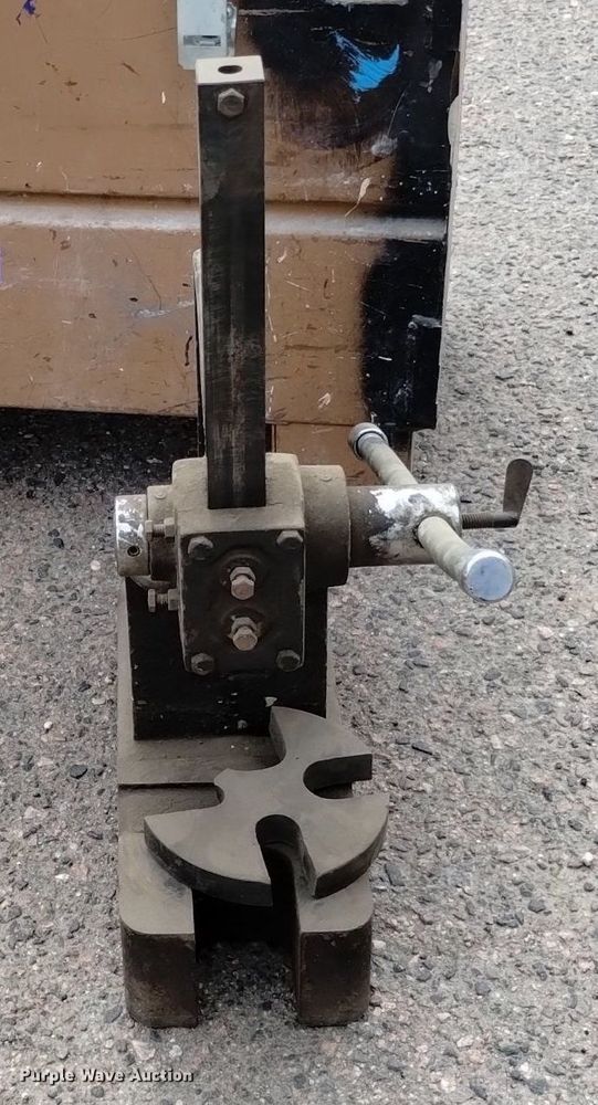 image for item LO9016 Tools