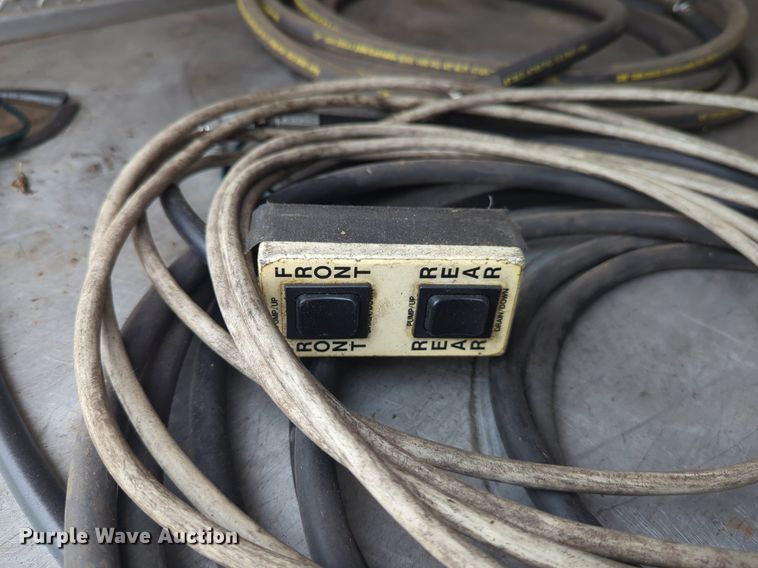 image for item LY9528 1994 E-One fire truck