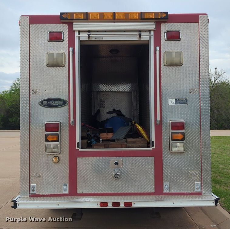 image for item LY9528 1994 E-One fire truck