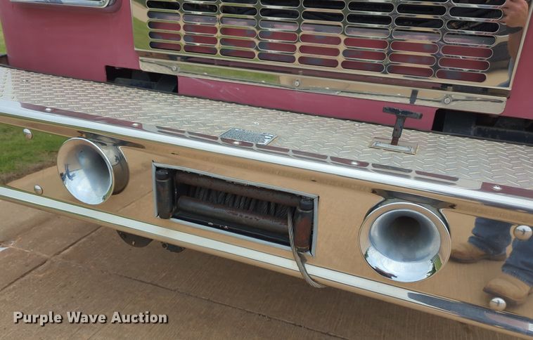 image for item LY9528 1994 E-One fire truck