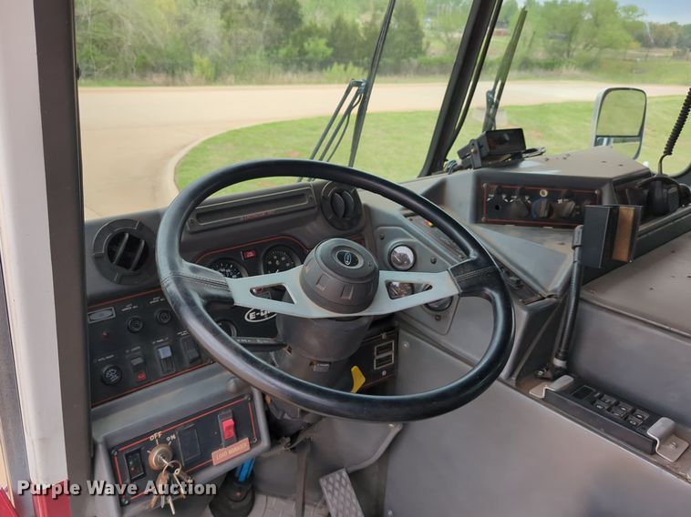 image for item LY9528 1994 E-One fire truck