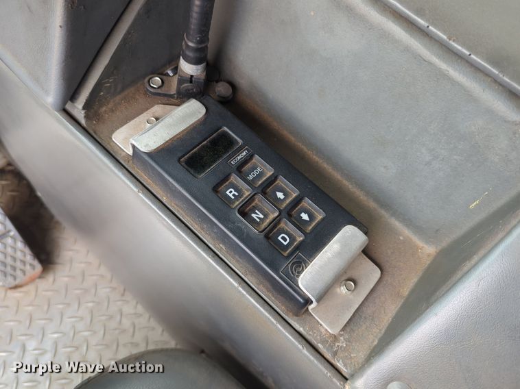 image for item LY9528 1994 E-One fire truck