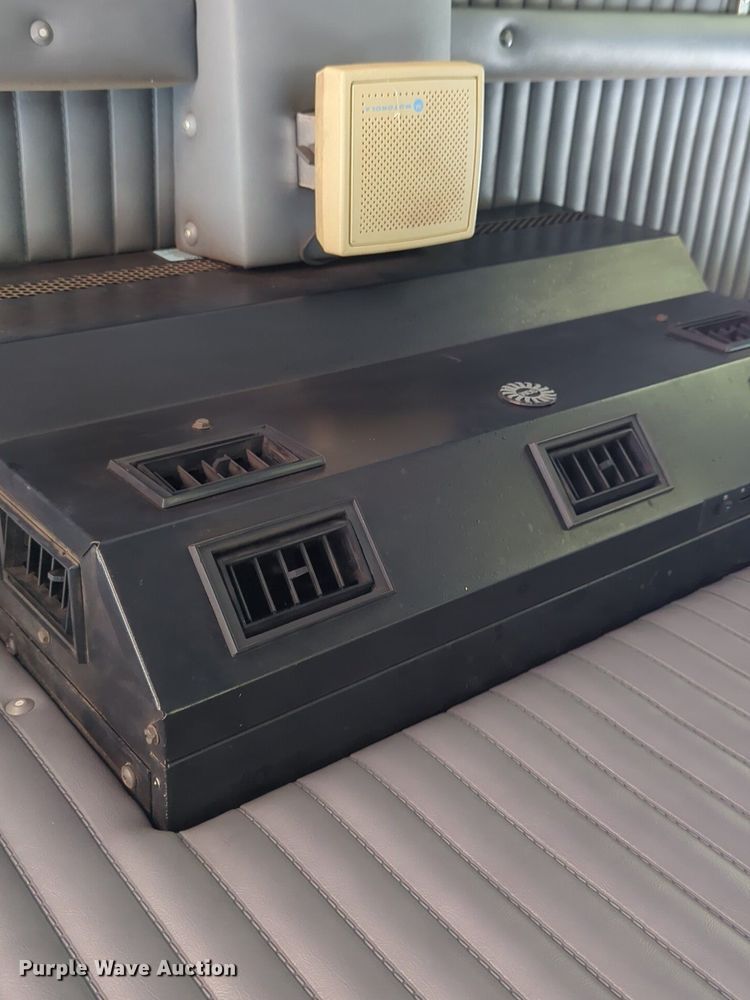 image for item LY9528 1994 E-One fire truck