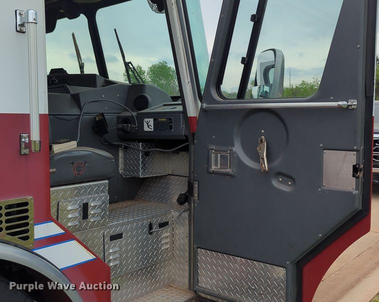 image for item LY9528 1994 E-One fire truck