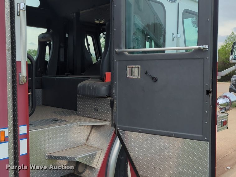 image for item LY9528 1994 E-One fire truck