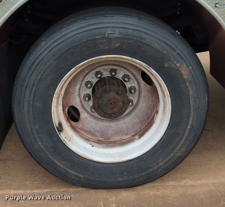 image for item LY9528 1994 E-One fire truck