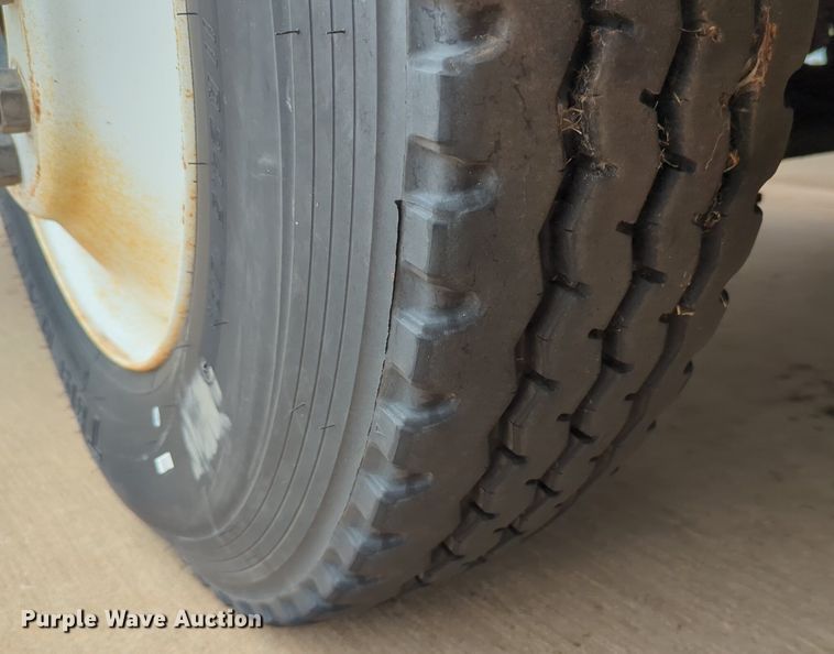 image for item LY9528 1994 E-One fire truck