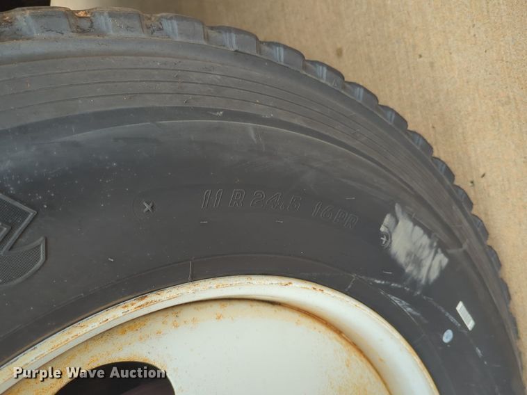 image for item LY9528 1994 E-One fire truck