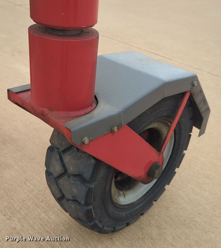 image for item LY9528 1994 E-One fire truck