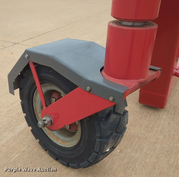 image for item LY9528 1994 E-One fire truck