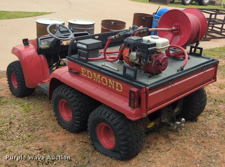 image for item LY9529 2005 John Deere 6X4 Gator utility vehicle