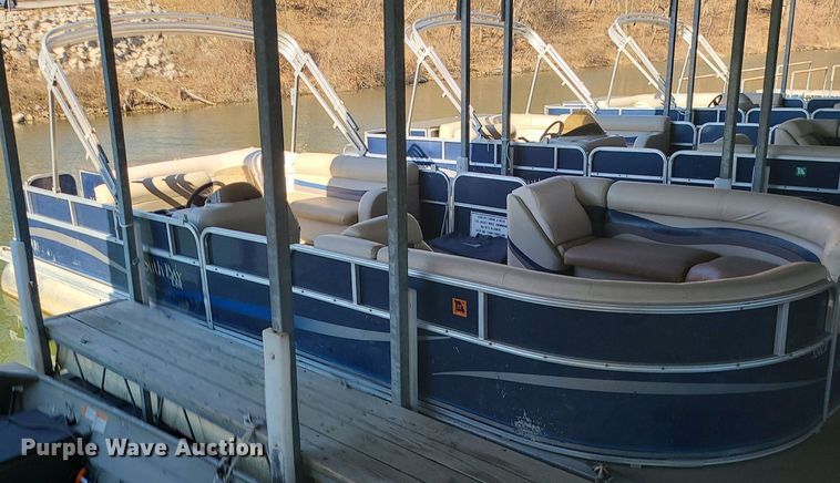 image for item MQ9646 2011 South Bay 524CR pontoon boat
