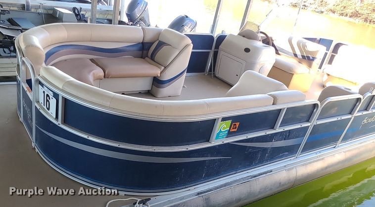 image for item MQ9646 2011 South Bay 524CR pontoon boat