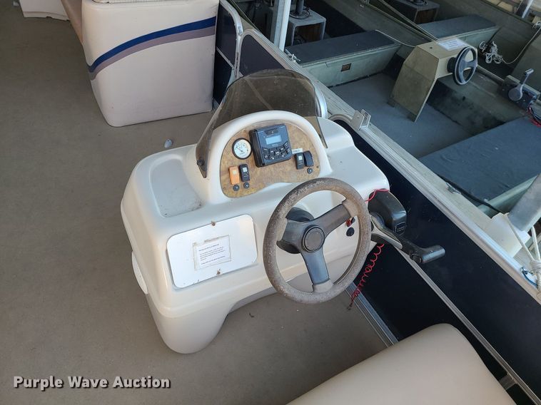 image for item MQ9646 2011 South Bay 524CR pontoon boat