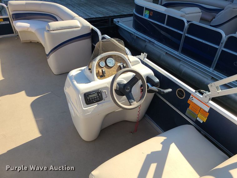 image for item MQ9650 2011 South Bay LSR pontoon boat