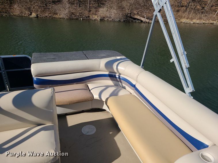 image for item MQ9650 2011 South Bay LSR pontoon boat