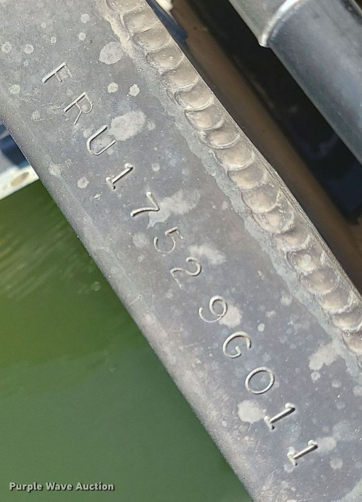 image for item MQ9650 2011 South Bay LSR pontoon boat