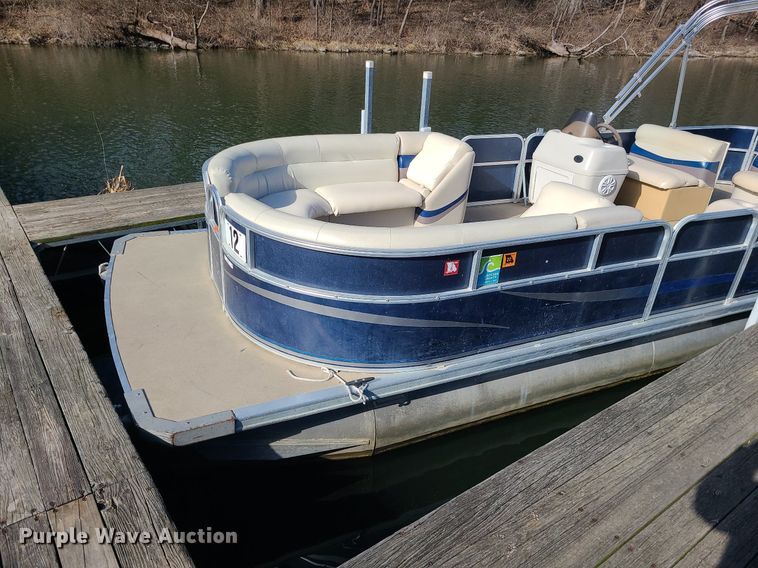 image for item MQ9651 2011 South Bay 524CR pontoon boat