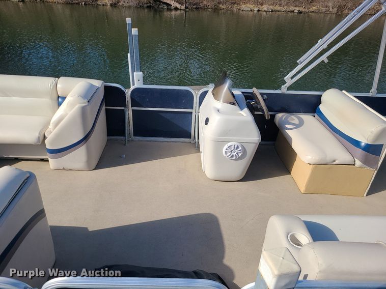 image for item MQ9651 2011 South Bay 524CR pontoon boat