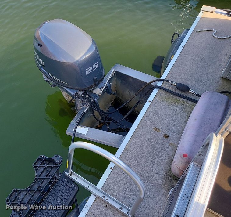 image for item MQ9651 2011 South Bay 524CR pontoon boat