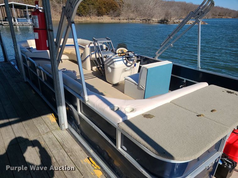 image for item MQ9653 2011 South Bay 524CR pontoon boat