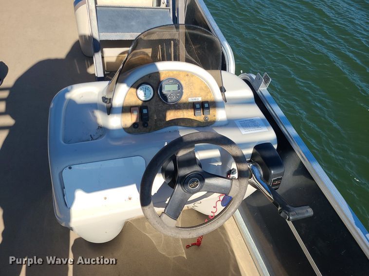 image for item MQ9653 2011 South Bay 524CR pontoon boat